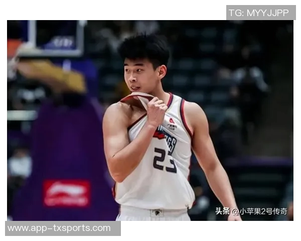 俄勒冈大学现场同曦球迷热情助威林葳标语引发关注