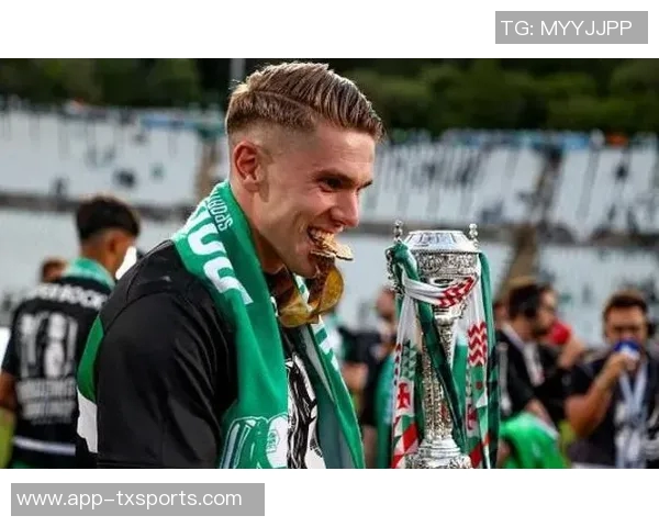 斯内德谈皇马众星加盟背后的竞争与离队压力