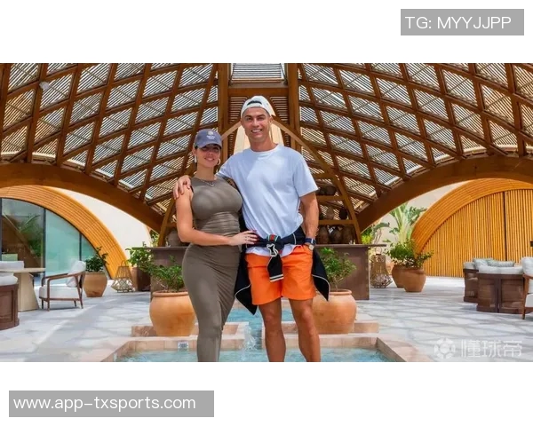 C罗豪购两套奢华岛屿别墅仅可通过游艇和水上飞机抵达