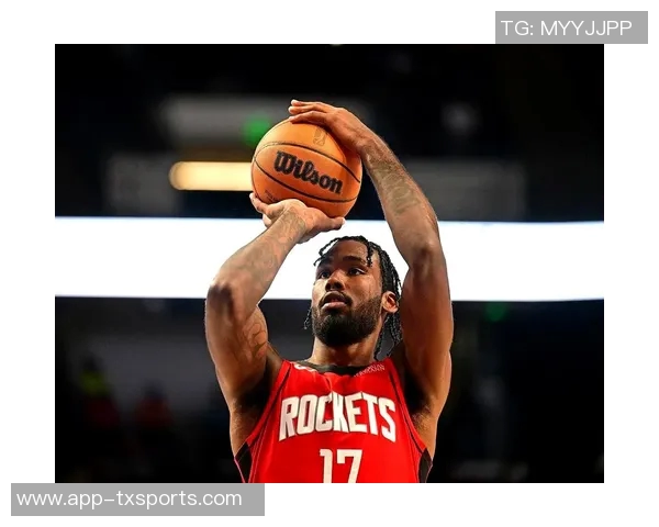 卢克肖遭遇伤病困扰第22分钟被迫离场马兹拉维紧急替换出战 卢克肖遭遇伤病困扰第22分钟被迫离场马兹拉维紧急替换出战